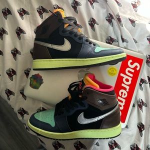 Air Jordan 1 Retro High ‘Tokyo Bio Hacks’ Size: 4Y
